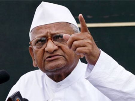 తీహార్ జైలు నుంచి బయటకొచ్చిన అన్నా హజారే