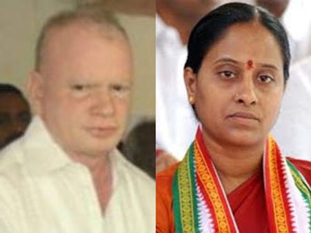 వైయస్‌ని దోషిగా నిలబెట్టినందుకే: బోస్, కొండా సురేఖ