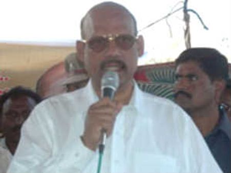 వైయస్ జగన్ బలం తగ్గే అవకాశం: టిజి వెంకటేష్