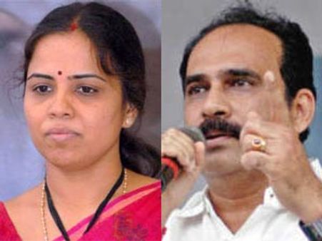 బాబులా జగన్ కండువాలు మార్చరు: శోభ, బాలినేని