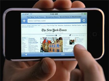 మొబైల్‌లో ఎక్కువ సమయం సోషల్‌నెట్ వర్కింగ్ వెబ్‌సైట్సే పైనే