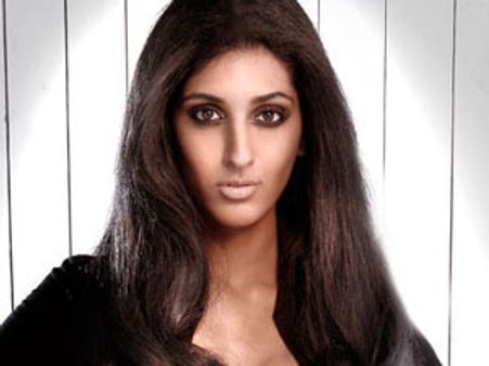 టాప్ టెన్‌లో లేని వాసుకి, మిస్ యూనివర్స్‌లో నిరాశ