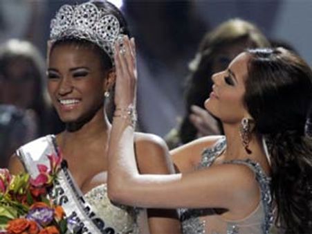 విశ్వసుందరిగా మిస్ అంగోలా లైలా లోపెజ్