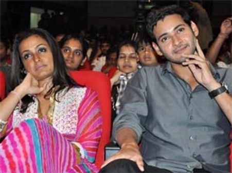 మహేష్‌బాబు ఇంటికి సిబిఐ, నమ్రత స్టేట్‌మెంట్ రికార్డు