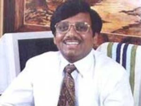 తెలంగాణపై నెలలో ఆజాద్ ప్రకటన: వివేక్