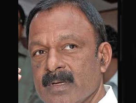 రాజీనామాలు ఫ్యాషన్ అయ్యాయి: రఘువీరా రెడ్డి
