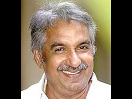 తెలంగాణపై నో కామెంట్: కేరళ సిఎం ఉమెన్ ఛాందీ