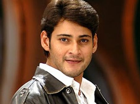 ప్రిన్స్ మహేష్ హల్‌చల్, ఫ్యాన్స్ తెలంగాణ నినాదాలు