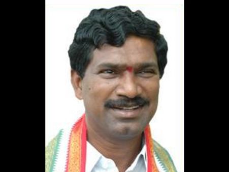 మళ్లీ కాంగ్రెసు తెలంగాణ ఎమ్మెల్యే రాజయ్య రాజీనామా