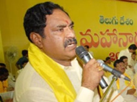 తెలంగాణ టిడిపి బస్సుయాత్ర ఉద్రిక్తం, ఎర్రబెల్లి అరెస్టు