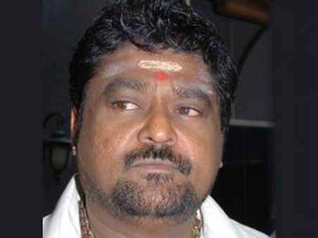 రీల్ హీరోనే కాదు, రియల్ హీరో కూడా..