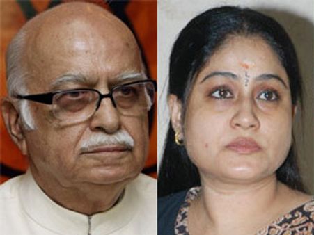 అద్వానీ రథయాత్రలో తెరాస ఎంపి విజయశాంతి