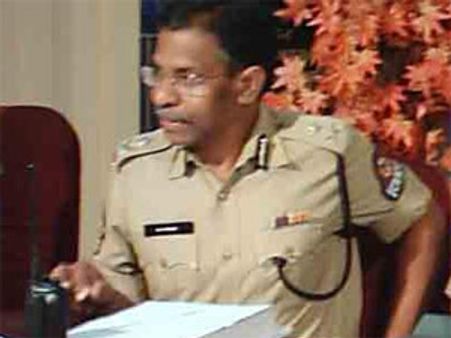 40 మంది ప్రముఖులకు డ్రగ్స్ సరఫరా: సిపి ఖాన్