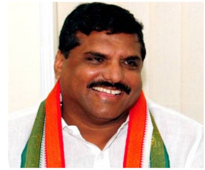 వారి రాజీనామాలతో కాంగ్రెసుకు నష్టం లేదు: బొత్స