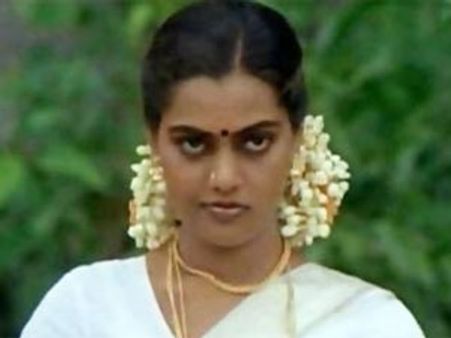 డర్టీ పిక్చర్: సిల్క్ స్మిత మృత్యు రహస్యం?