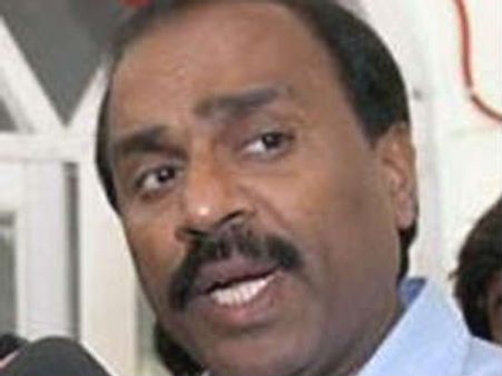 గాలి జనార్దన్ రెడ్డి కోటలో సిబిఐ గూఢచారి పాగా?