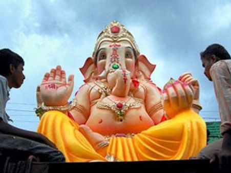 గిన్నిస్ ప్రపంచ రికార్డులకు ఎక్కిన విశాఖ లడ్డు