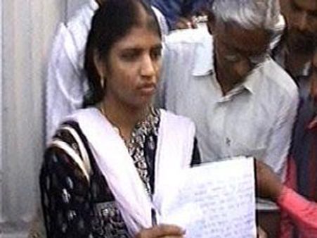 దిగిరాకుంటే ఆమరణం:తెలంగాణపై మాజీ డిఎస్పీ నళిని