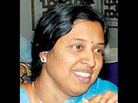 శ్రీలక్ష్మి విచారణను తొందరగా ముగించిన సిబిఐ