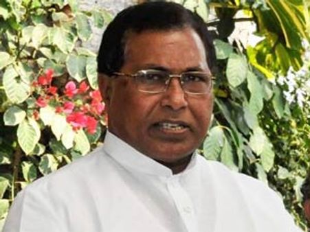 అలా అయితే వార్త రాసేస్తారా: విలేకరులకు జానా క్లాస్