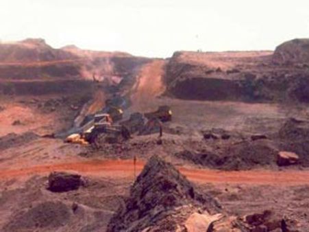 మరో వైపు: ఓబుళాపురం దయ్యాల కొంప