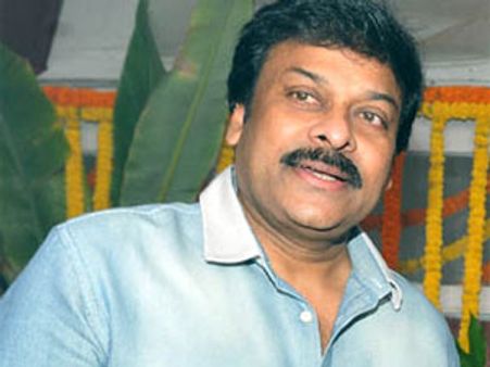 బాలయ్యది చిన్న పిల్లాడి మనస్తత్వం: చిరంజీవి