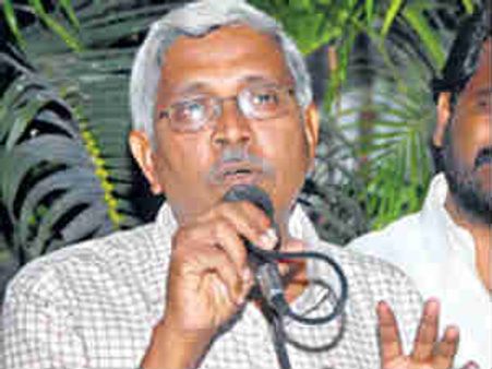 రాజకీయం: బాబు జగన్ టూర్లపై కోదండరామ్, బాపూజీ