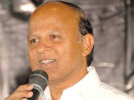 ప్రాణహితకోసం పాదయాత్ర రాజకీయం లేదు: దేవేందర్