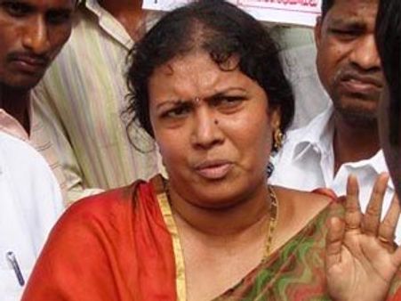 వైయస్ జగన్‌పై పుల్లా పద్మావతి అలక