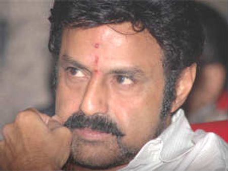  ఎక్కడైనా సరే సిద్ధం, ఇక్కడా ఆదరణ చూపాలి: బాలకృష్ణ