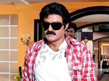  చిరంజీవిపై పోటీ చేయ్: బాలకృష్ణకు ఎమ్మెల్యేల సవాల్