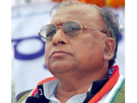 అప్పుడే ప్రళయం రాలేదు: జగన్‌పై మండిపడ్డ విహెచ్