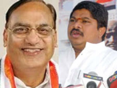తెలంగాణ కోసం పోరాడుతూనే ఉంటాం: కాంగ్రెసు ఎంపీలు