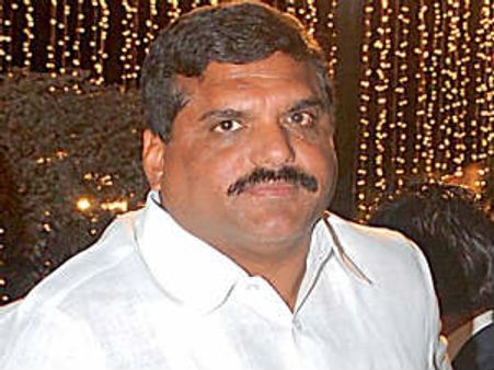 మిస్టర్ ఫర్‌ఫెక్ట్!, తానేమీ బాబులా దాచలేదన్న బొత్స