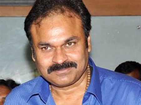 మేం అన్నయ్యతోనే, ఏమైనా అంటే ఊరుకోం: నాగబాబు