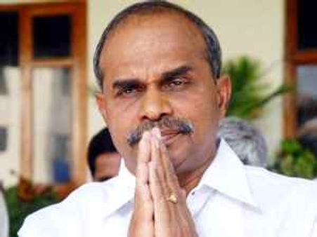 వైయస్ఆర్‌కు గుడి, జగన్ చేతుల మీదుగా విగ్రహ ప్రతిష్ట