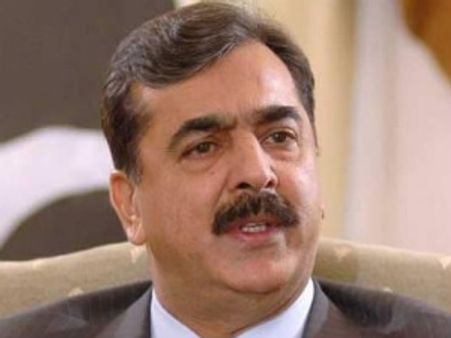 చిక్కుల్లో గిలానీ, నేరారోపణపై సుప్రీంకోర్టుకు హాజరు