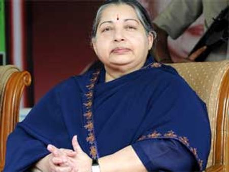 జయలలిత ఆమోదం కోసం ఆగిన పెళ్లి