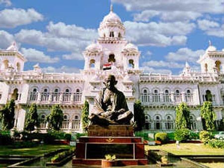 నాలుగో రోజు అదే తీరు, 'భవానీ'పై చిరంజీవితో వట్టి భేటీ