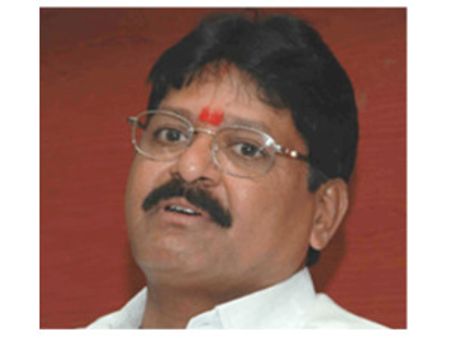 గ్రేటర్‌లో మరో చిచ్చు: సర్వేను టార్గెట్ చేసిన రాజిరెడ్డి