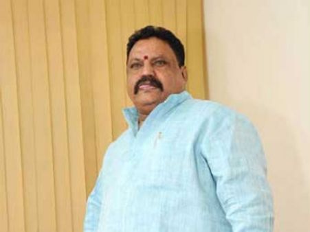 జూ.ఎన్టీఆర్‌కు అనుభవం లేదు, ఫ్యూచర్ ఉంది: హరికృష్ణ