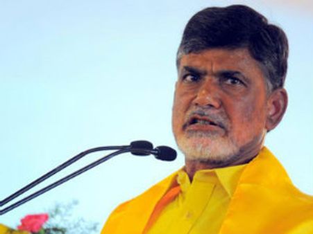 వైయస్ విగ్రహాలుచూస్తే దొంగబుద్దులు,సాక్షి వద్దు: బాబు