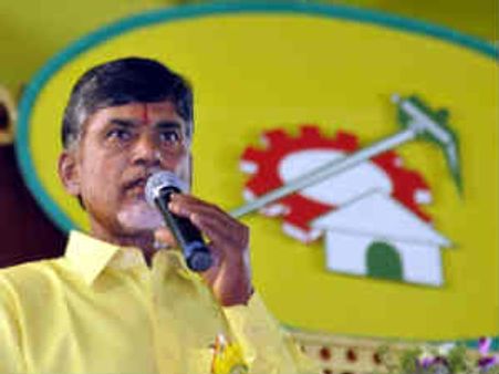 సైకిల్‌దే హవా: కెసిఆర్,జగన్‌పై ఒంటికాలిపై లేచిన బాబు