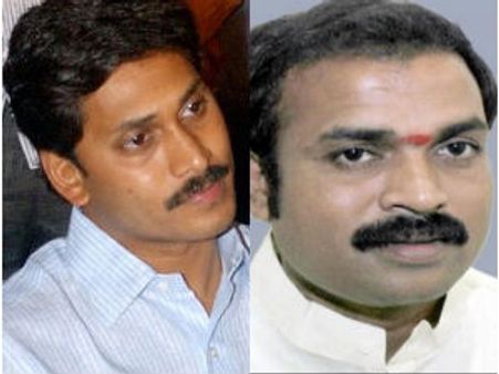 అనంతలో జగన్‌కు కన్నడ నేత శ్రీరాములు చేయూత?
