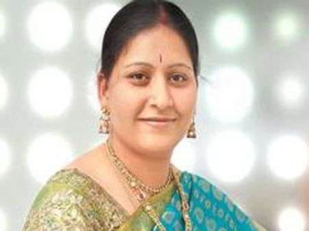 రూ.25 లక్షలు డిమాండ్ చేసిన ఎమ్మెల్యే కవిత?