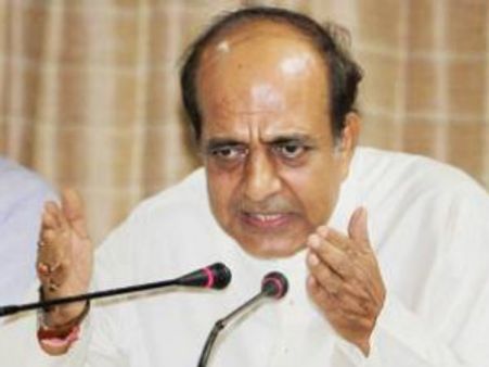 ఎపికి మళ్లీ రైల్వే మంత్రి టోపీ, కిక్కురుమనని ఎంపీలు