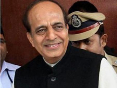 మమత స్టోరీలో ట్విస్ట్: రాజీనామా చేయని త్రివేది