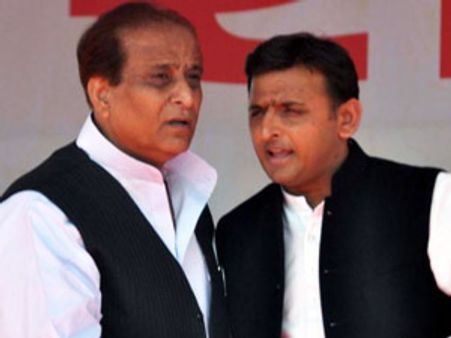 మళ్లీ ప్రమాణం చేసిన అఖిలేష్ కేబినెట్ మంత్రి అజమ్