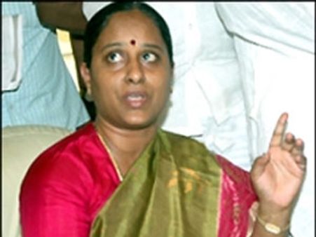 ఇండిపెండెంట్‌గా కొండా సురేఖ పోటీ, జగన్ వైఖరి వల్లే?