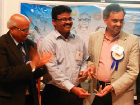 అఫ్సర్‌కు ఆదర్శ అధ్యాపక అవార్డు